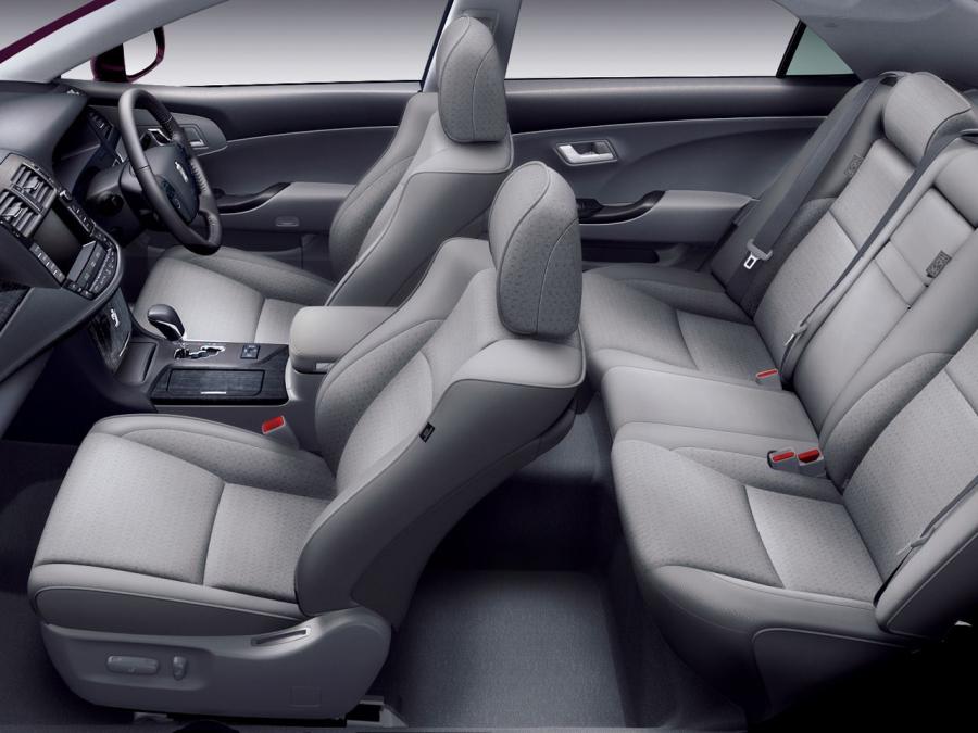  Toyota Crown Athlete 2008 года  (фото 2 из 16)